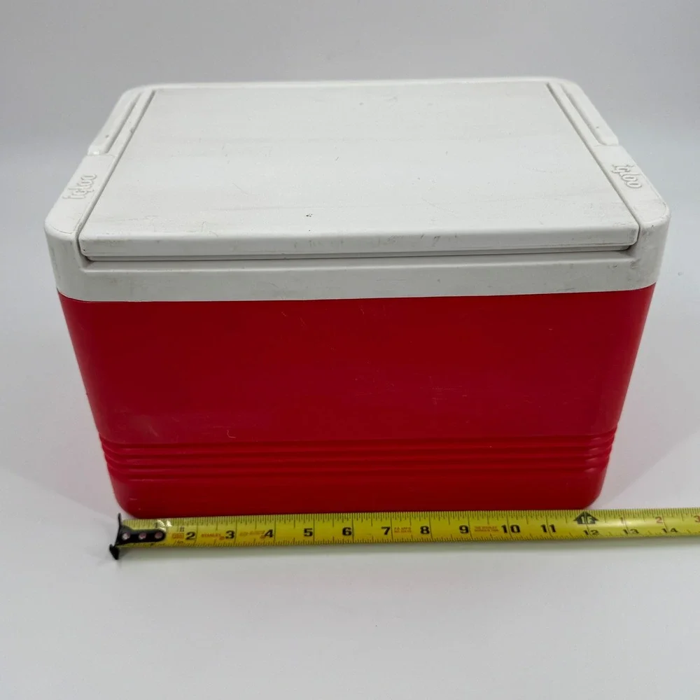 Igloo Legend 12 Cooler Vintage Red White USA Made 12 Quart‎ Personal Lunch Box